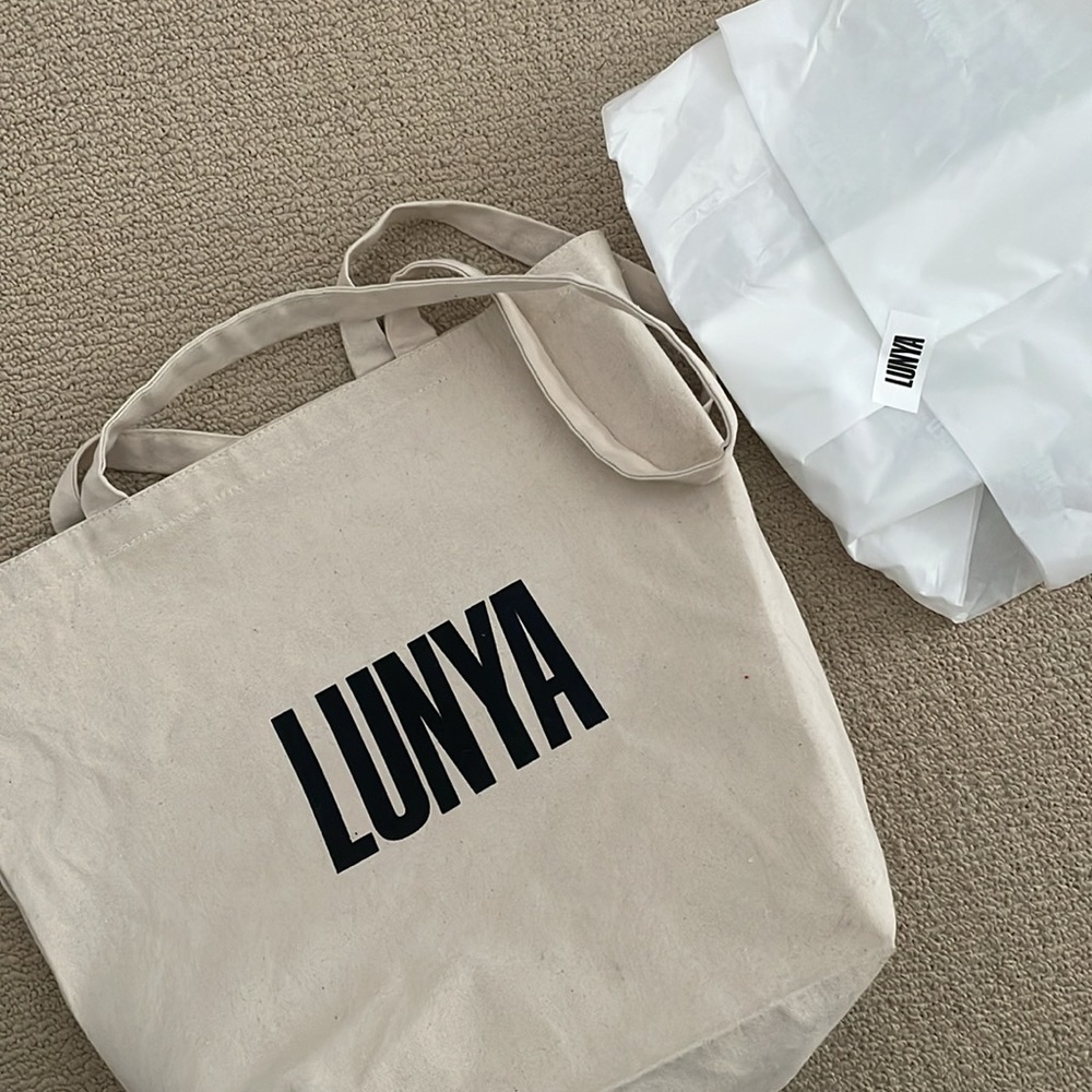 NWT Lunya limited edition jogger (XS/S) SOLD OUT $500+ retail 100% cashmere - Picture 5 of 6